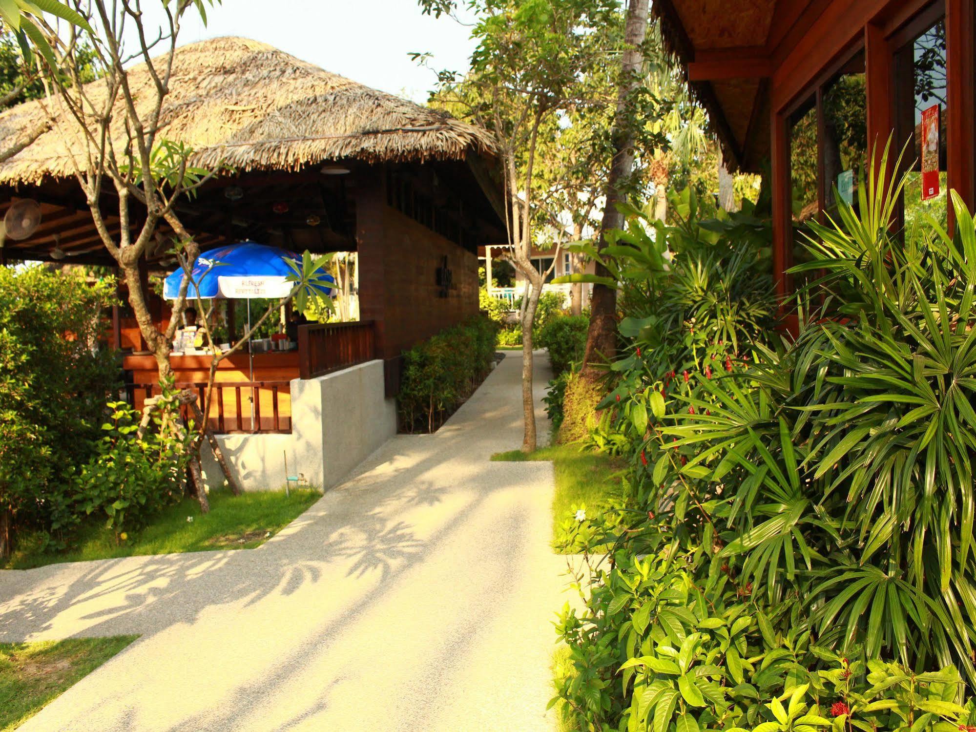 בופוט Bangrak Beach Club מראה חיצוני תמונה
