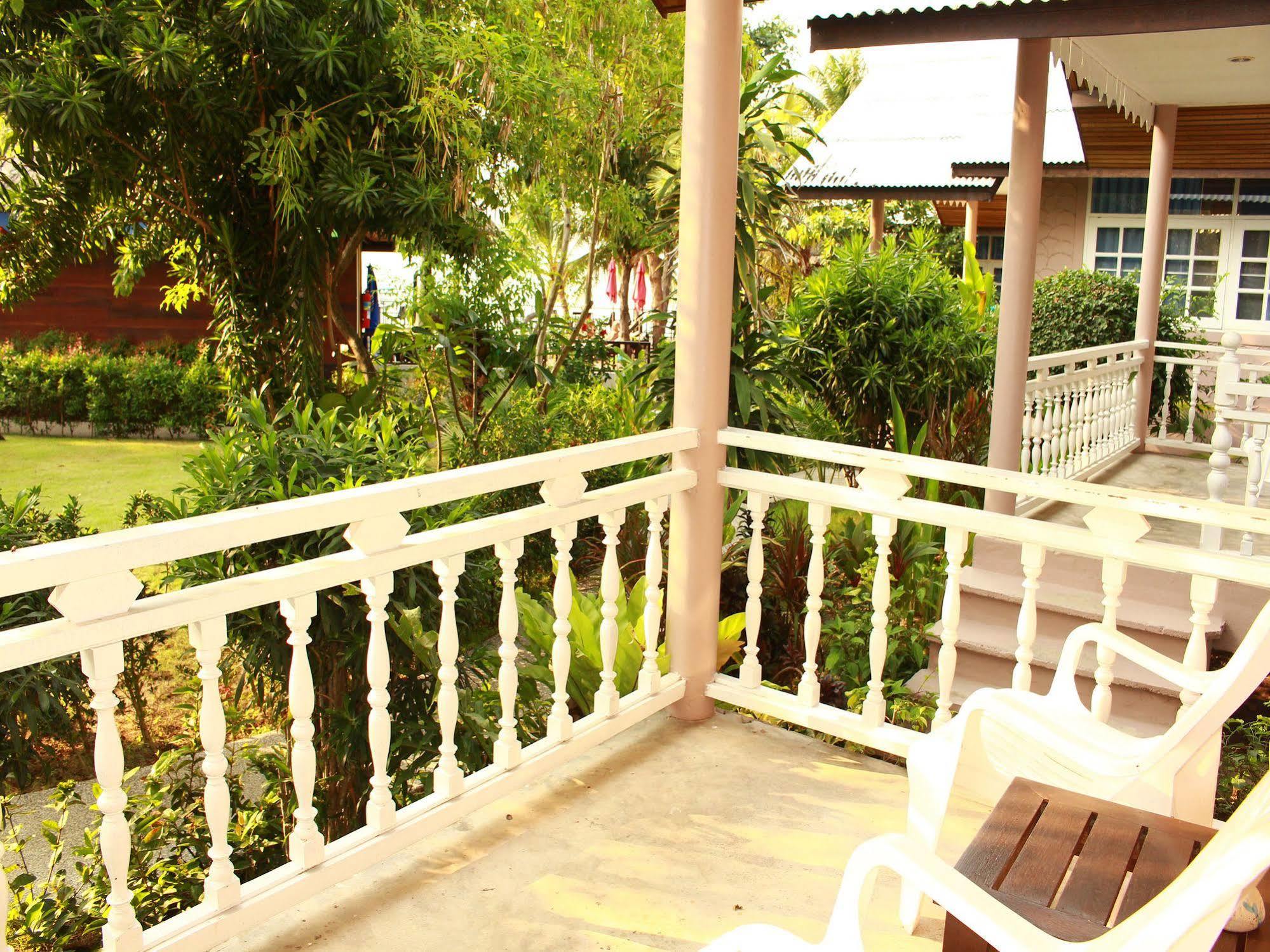 בופוט Bangrak Beach Club מראה חיצוני תמונה